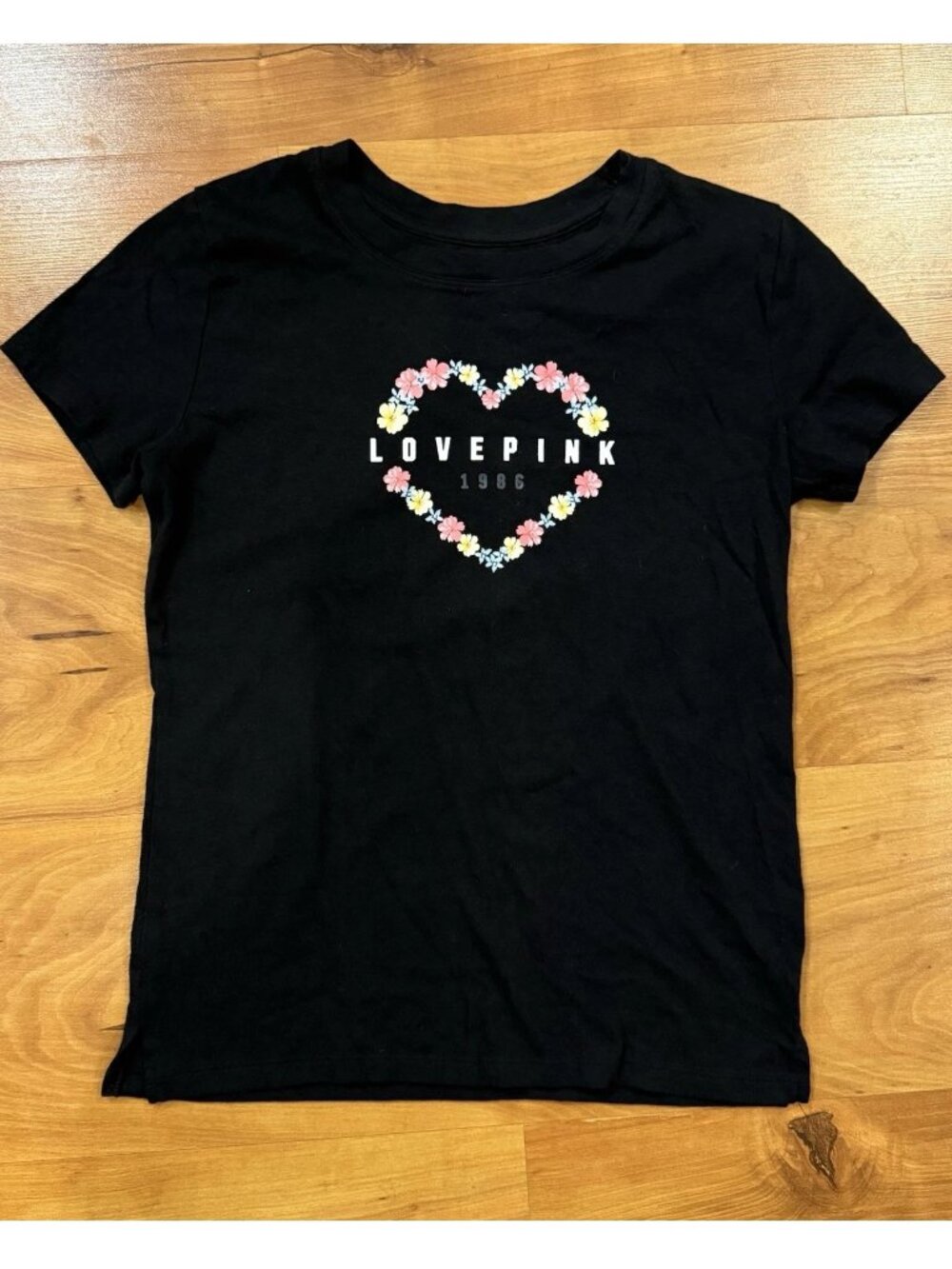 Victoria’s Secret PINK Black Floral Heart LOVE PINK 1986" Tee Size XS